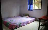 Kamar Tidur 5 Homestay Junet