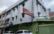 Exterior 2 OYO 90545 Wisma Bahagia Makassar