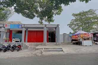 Bangunan 4 OYO 90544 Grand Redisa