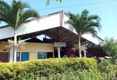 Exterior 2 OYO 90555 Vina Pavilion