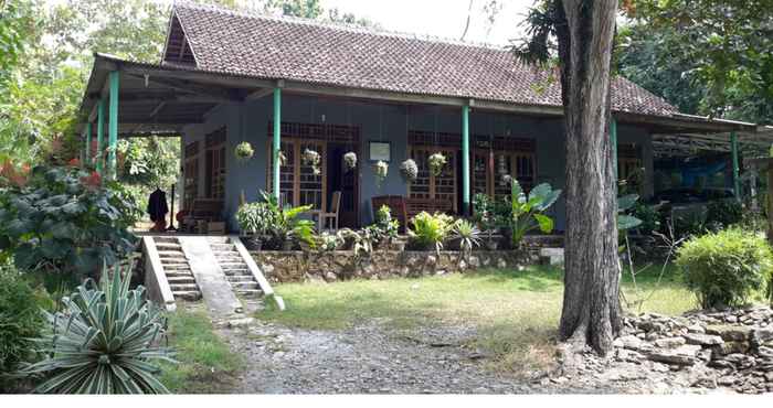 Bên ngoài Homestay Sidodadi