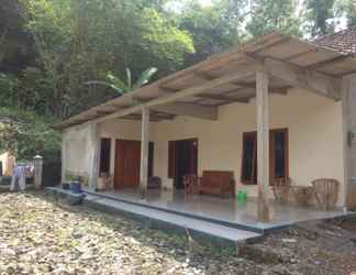 Bên ngoài 2 Andesta Homestay