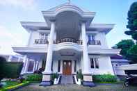 Luar Bangunan Villa Dlima Royal 3