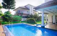 Swimming Pool 4 Villa Dlima Royal 2