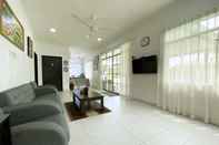 Lobi OYO Home 90230 Dh Residence