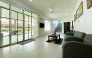 Lobi 4 OYO Home 90230 Dh Residence