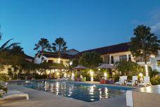 スイミングプール Lombok Beach Hotel