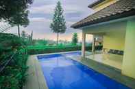 Swimming Pool Villa Melati 1