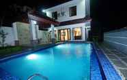 Swimming Pool 3 Villa Mawar 2B