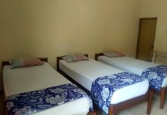 Bedroom 6 Wisma Tamu Surabaya