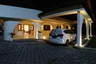 Lobby Sare Hotel Yogyakarta (Muslim Friendly)