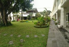 Exterior 2 Sare Hotel Yogyakarta (Muslim Friendly)