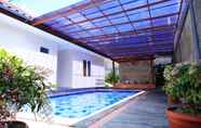 Swimming Pool 5 Villa Perdana 6