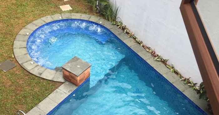 Kolam Renang Villa Perdana 5B