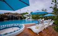 Kolam Renang 6 Phukalini Luxury Pool Villa & Onsen