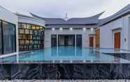 Kolam Renang 5 Phukalini Luxury Pool Villa & Onsen