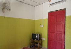 Bedroom 5 OYO 90302 Dimuara Chalet Tok Bali