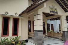 外観 Homestay Pratiwi