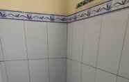 Toilet Kamar 6 Homestay Pratiwi