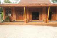 ภายนอกอาคาร Homestay Wanajaya