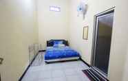 Kamar Tidur 6 Homestay Sekar Syariah