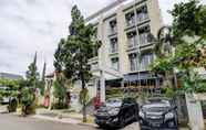 Exterior 2 OYO 90563 Socialite Dago Asri