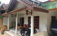 Exterior 2 Wahyu Homestay