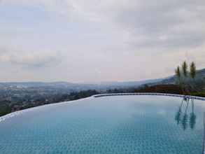 Swimming Pool 4 Villa Mega Surya