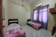 Others OYO HOME 90280 Darussalam Homestay