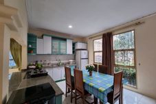 Bar, Cafe and Lounge Villa Kota Bunga Victorian CC2-24 Puncak by Nimmala