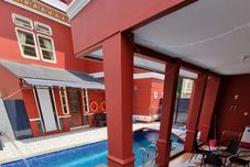 Swimming Pool Villa Kota Bunga Victorian CC2-24 Puncak by Nimmala