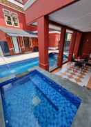 SWIMMING_POOL Villa Kota Bunga Victorian CC2-24 Puncak by Nimmala