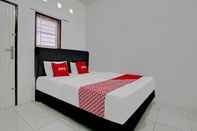 Kamar Tidur OYO 90571 Dewi Guest House Syariah