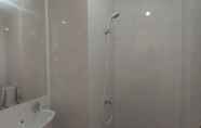 In-room Bathroom 4 Apartment Urban Heights BSD Serpong