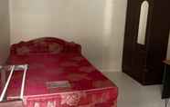 Kamar Tidur 6 Guest House 33 Mks