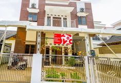 Luar Bangunan 2 OYO 90595 Ferezsa Kost Syariah