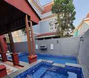 Swimming Pool 2 Villa Kota Bunga Victorian AA3-9 Puncak by Nimmala