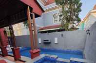 Swimming Pool Villa Kota Bunga Victorian AA3-9 Puncak by Nimmala