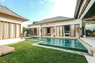 สระว่ายน้ำ MODJO Villas Bingin