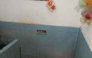 ห้องน้ำภายในห้อง 3 Homestay Mas Arjuna - Female Only