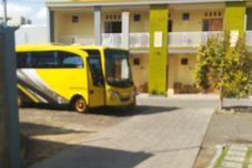 外観 R3 Brawijaya Homestay