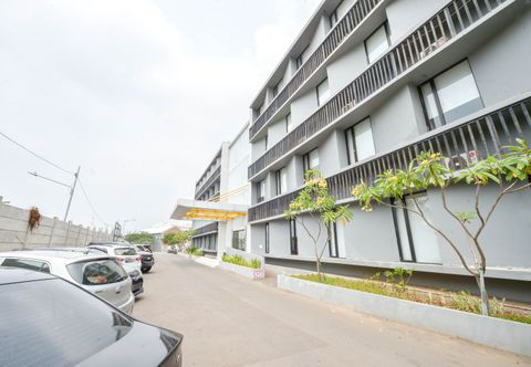 外部的 Sleepzzz Equestrian Park