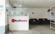 Lobby 5 RedDoorz @ Pasay Centrale Hotel