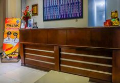 Lobby 7 OYO 90856 Wisma Favorite Makassar Near Benteng Rotterdam