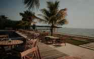 บาร์ คาเฟ่ และเลานจ์ 5 Tilem Beach Hotel & Resort