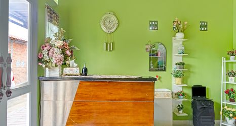 Lobby 2 OYO 90602 Guest House Marisa Syariah