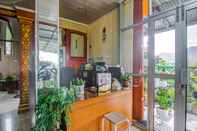 Lobi OYO 90506 Bunga Sonsang Homestay Syariah