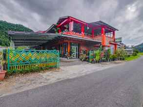 Exterior 4 OYO 90506 Bunga Sonsang Homestay Syariah