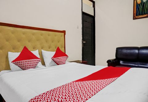 Bedroom OYO 90702 Wisma Tobana Kebayoran
