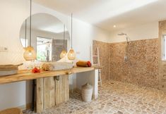 ห้องน้ำภายในห้อง 3 Le Yanandra Bali